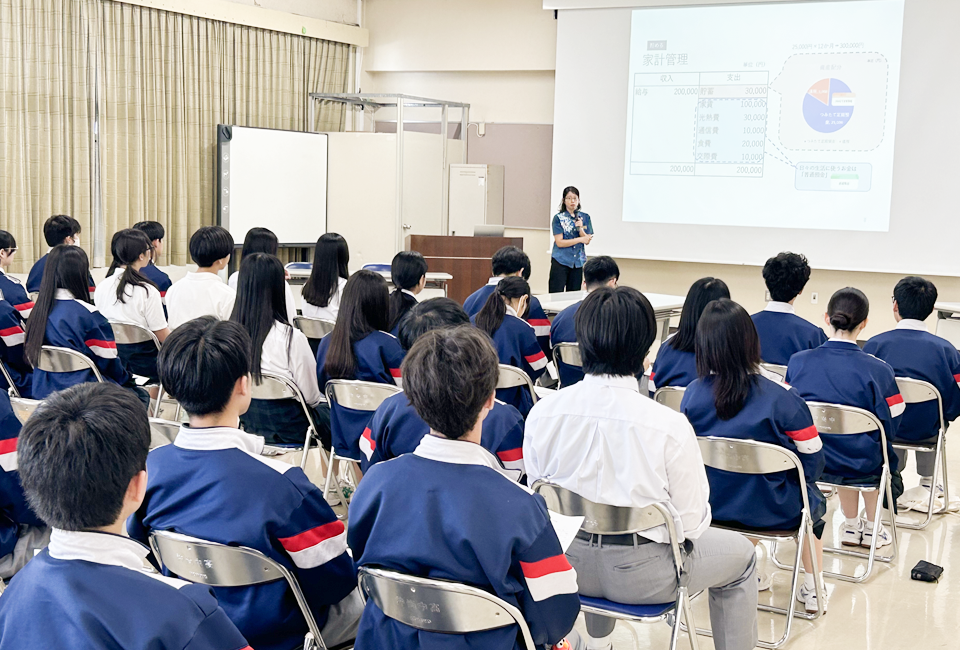 ［出前授業の様子］写真